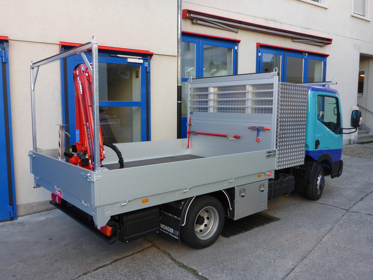 Fahrzeug gepflegt von Wenger AG Basel Abteilung /Kran/ Fahrzeug gepflegt von Wenger AG Basel Abteilung /Kran/