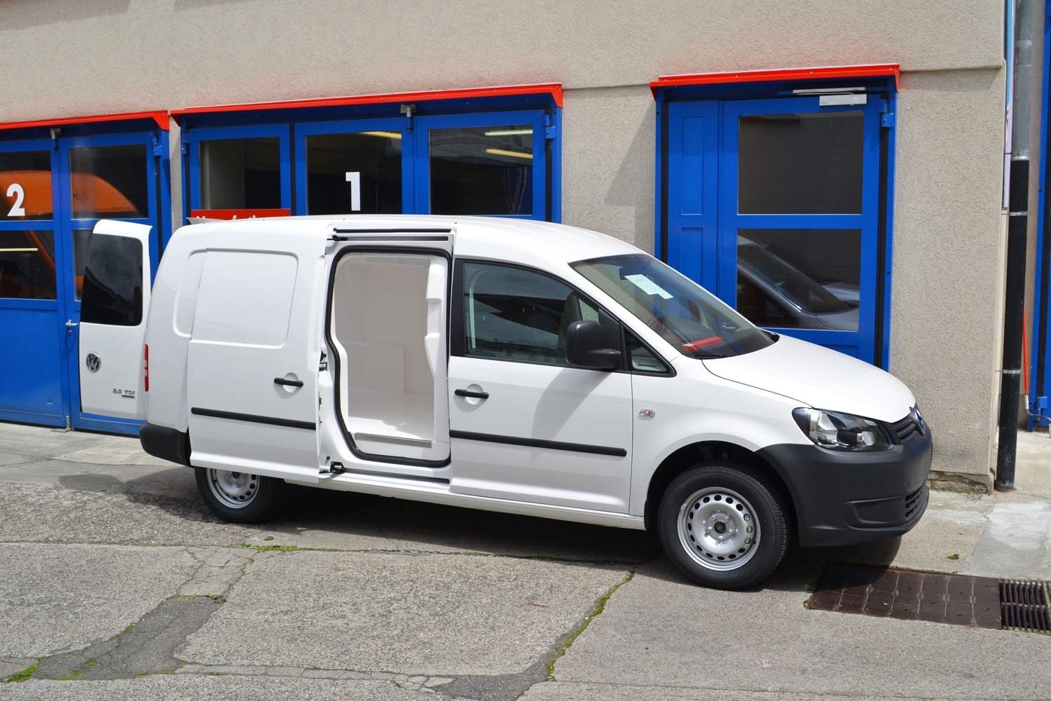 Fahrzeug gepflegt von Wenger AG Basel Abteilung /Kühlausbau/ Fahrzeug gepflegt von Wenger AG Basel Abteilung /Kühlausbau/