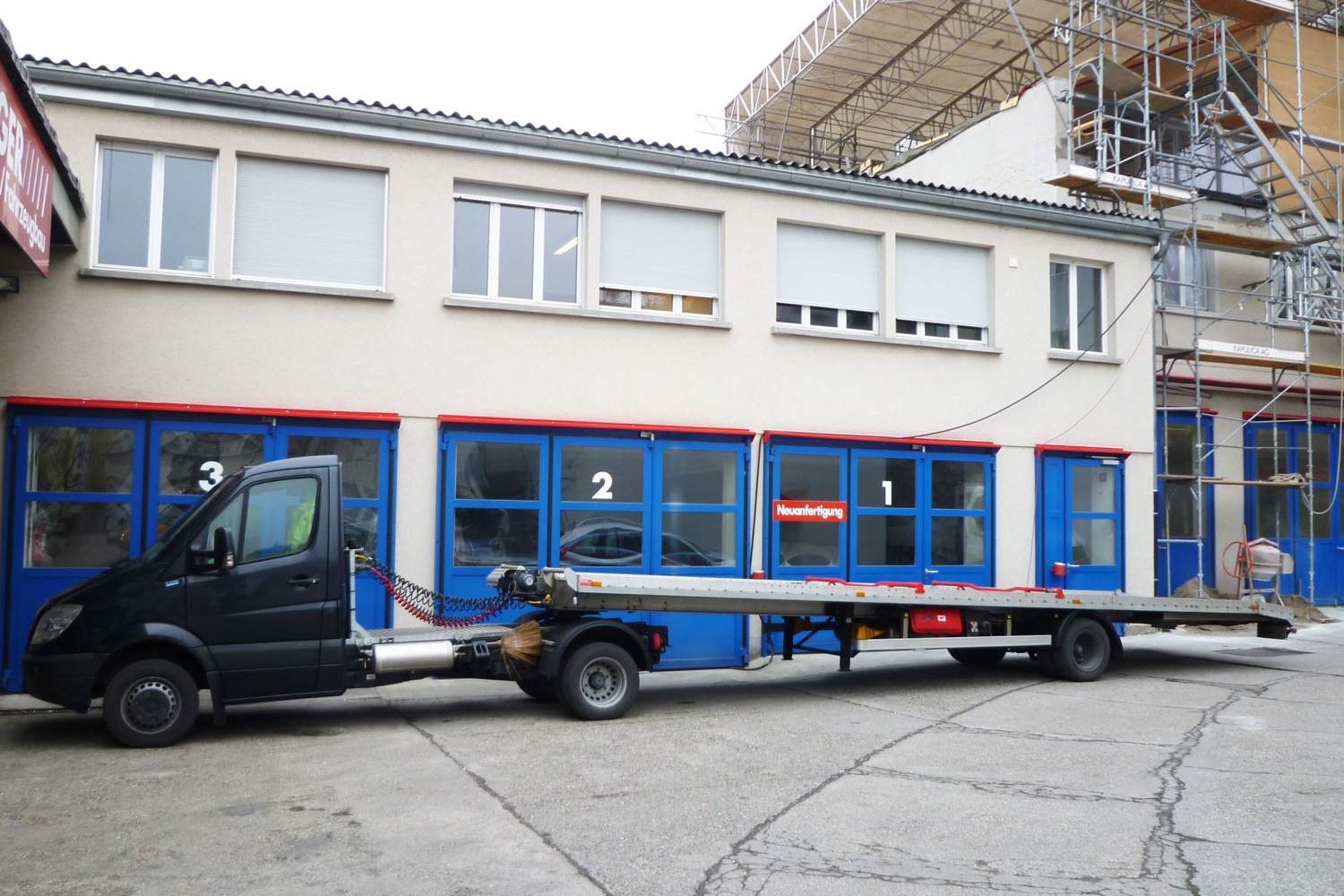 Fahrzeug gepflegt von Wenger AG Basel Abteilung /Sattelanhänger/ Fahrzeug gepflegt von Wenger AG Basel Abteilung /Sattelanhänger/