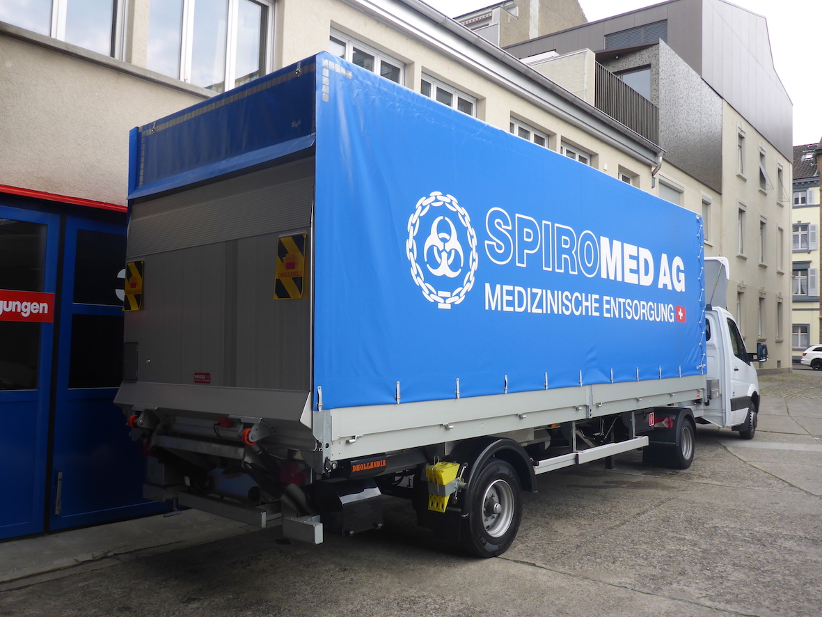 Fahrzeug gepflegt von Wenger AG Basel Abteilung /Sattelanhänger/ Fahrzeug gepflegt von Wenger AG Basel Abteilung /Sattelanhänger/