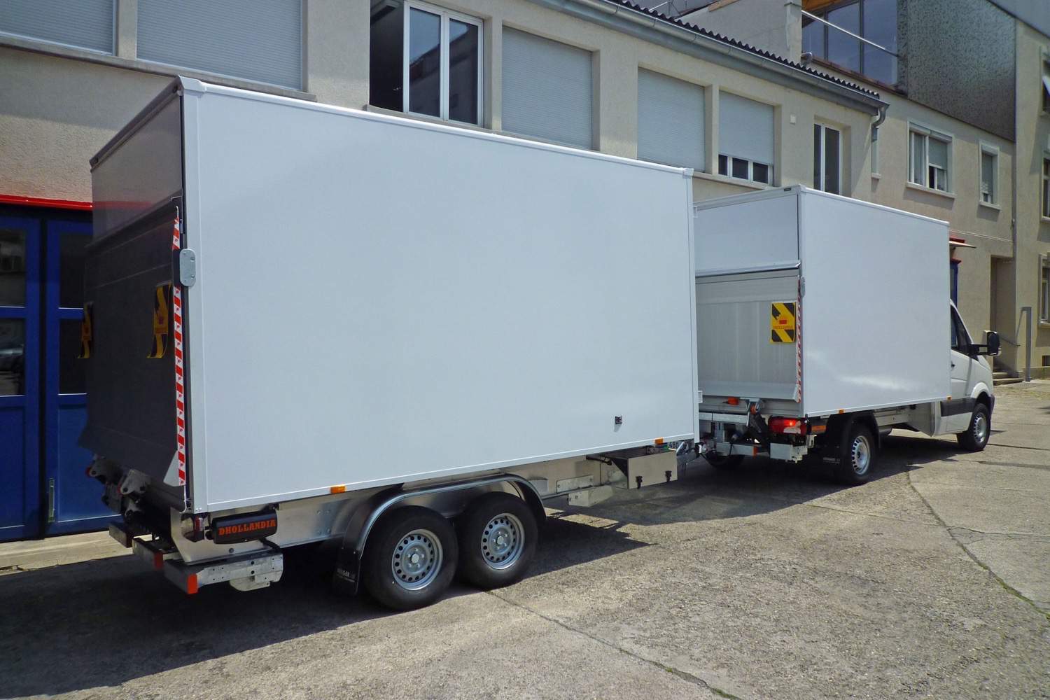 Fahrzeug gepflegt von Wenger AG Basel Abteilung /Spezialanhänger/ Fahrzeug gepflegt von Wenger AG Basel Abteilung /Spezialanhänger/