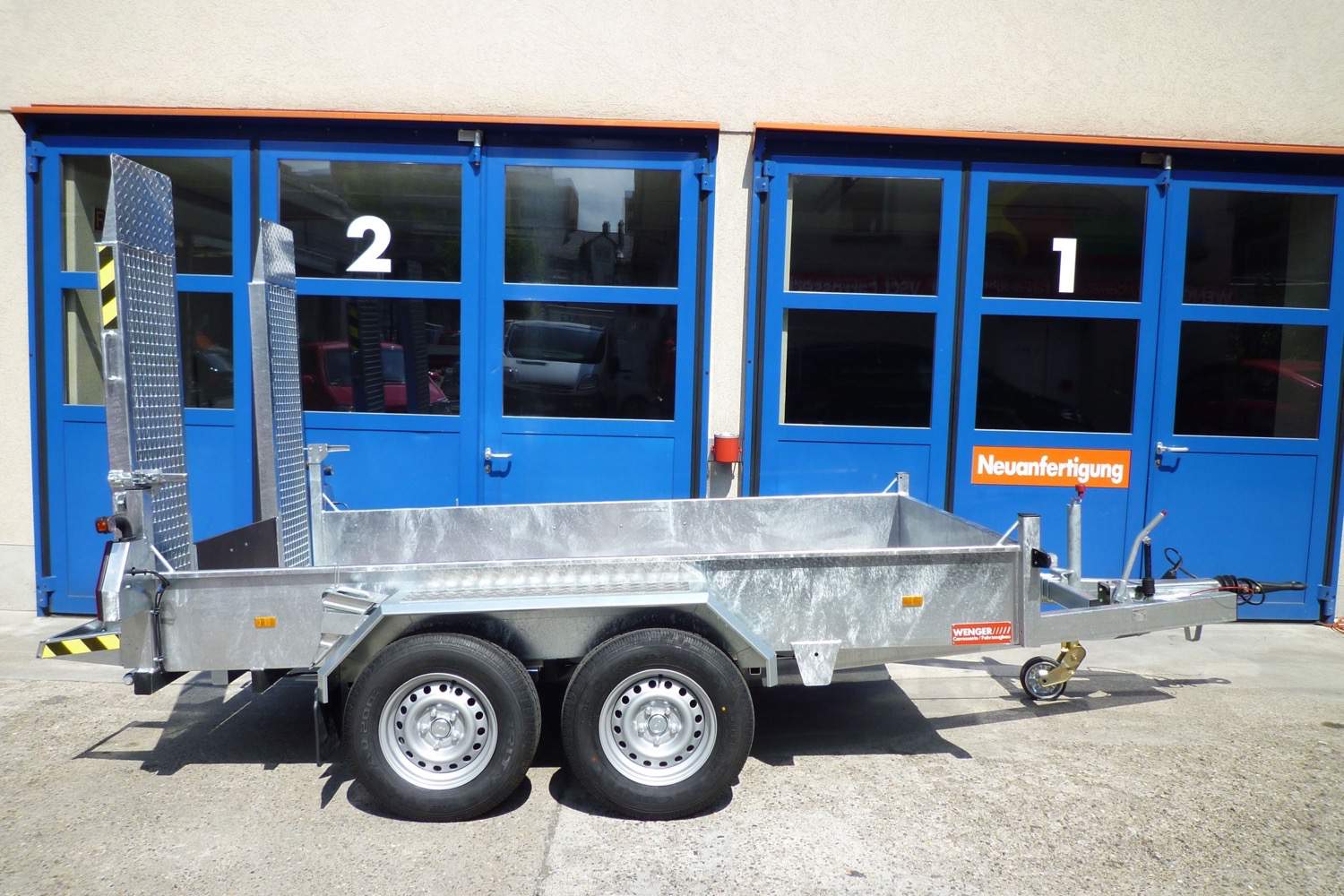 Fahrzeug gepflegt von Wenger AG Basel Abteilung /Standardanhänger/ Fahrzeug gepflegt von Wenger AG Basel Abteilung /Standardanhänger/
