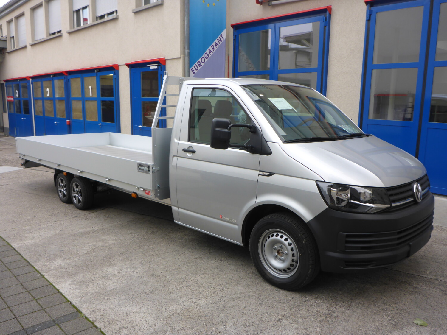 Fahrzeug gepflegt von Wenger AG Basel Abteilung /Tiefrahmenchassis/ Fahrzeug gepflegt von Wenger AG Basel Abteilung /Tiefrahmenchassis/