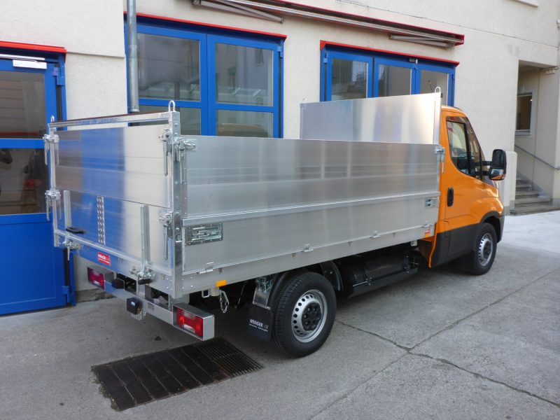 Nutzfahrzeug Iveco Daily hergestellt von Wenger Carrosserie Fahrzeugbau AG Basel Abteilung Kipper/Aufbauten/