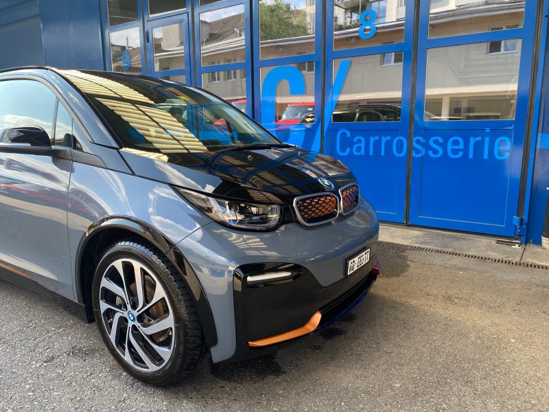 BMW Privatfahrzeug gepflegt von Wenger Carrosserie Fahrzeugbau AG Basel Abteilung Fahrzeugpflege/Carrosserie/Unterhalt