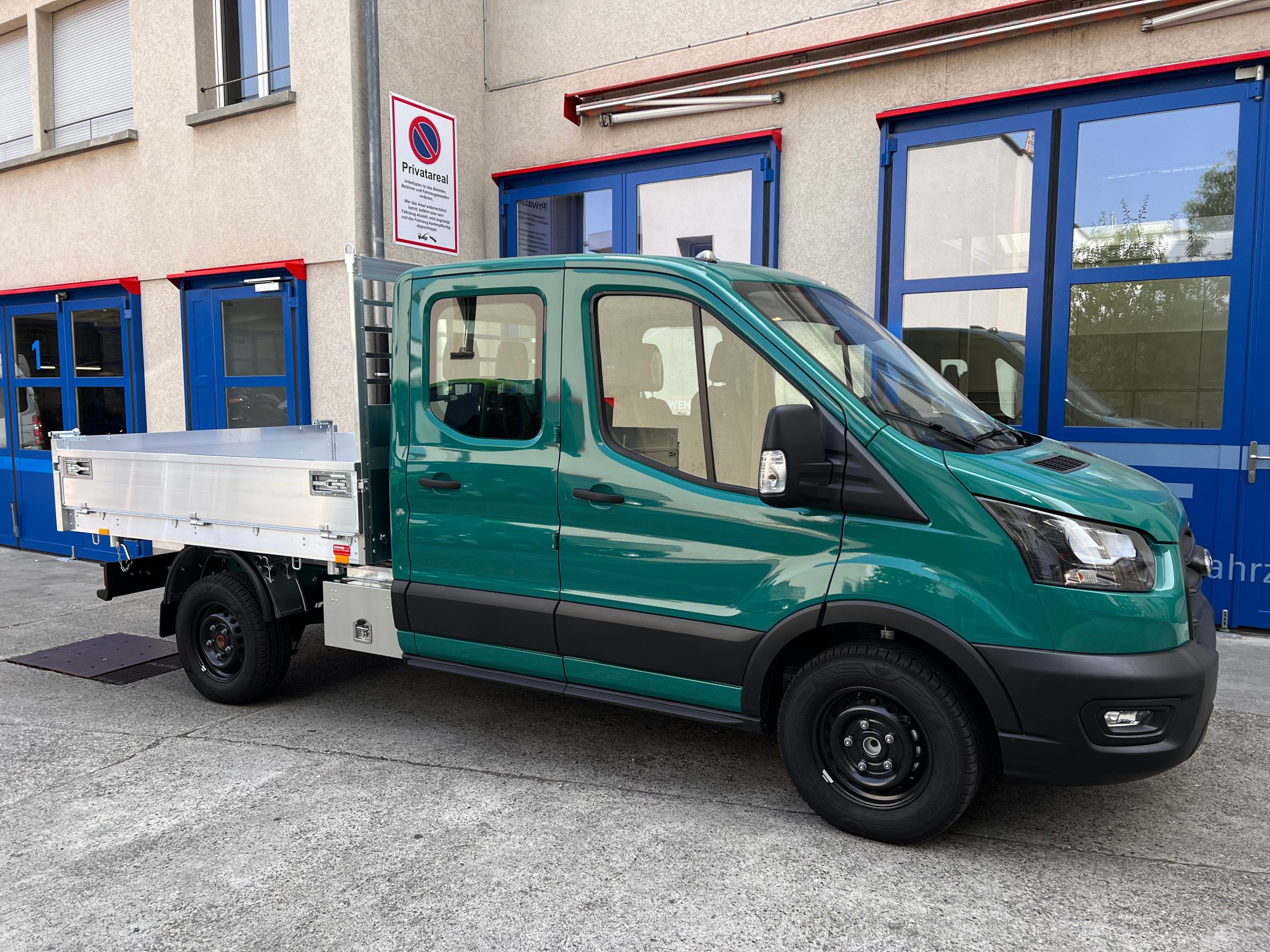 Fahrzeug gepflegt von Wenger AG Basel Abteilung Kipper/Aufbauten/ Fahrzeug gepflegt von Wenger AG Basel Abteilung Kipper/Aufbauten/