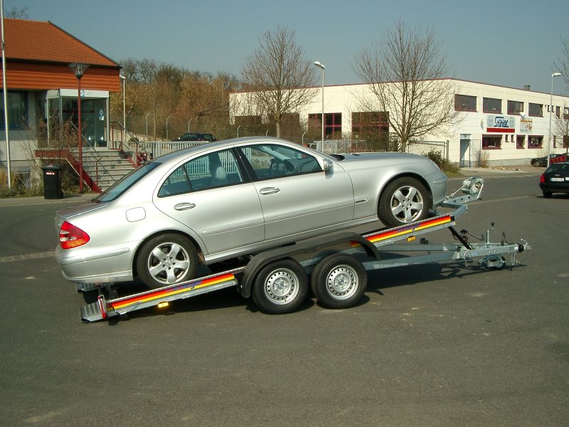 Fahrzeug gepflegt von Wenger AG Basel Abteilung Spezialanhänger/Fahrzeugbau/