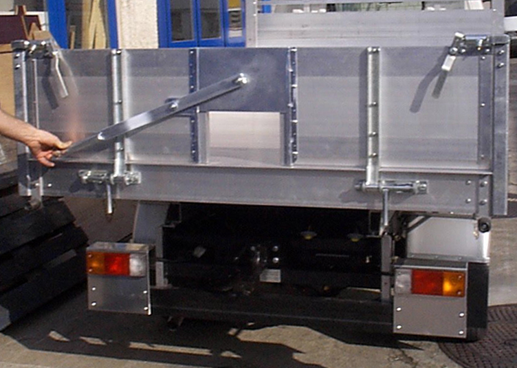 Fahrzeug gepflegt von Wenger AG Basel Abteilung /Zubehör - Produkte/ Fahrzeug gepflegt von Wenger AG Basel Abteilung /Zubehör - Produkte/