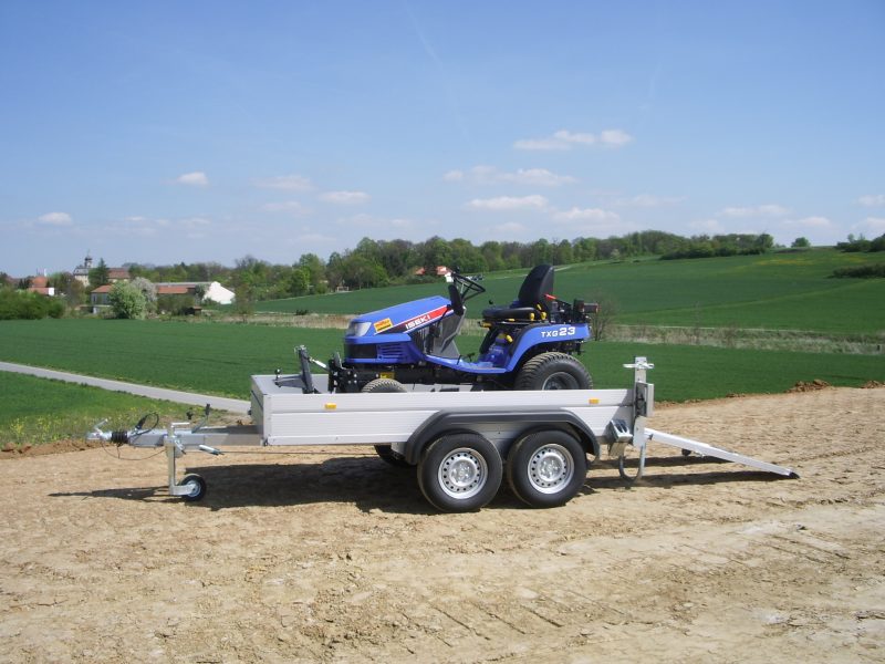 Fahrzeug gepflegt von Wenger AG Basel Abteilung /Standardanhänger/ Fahrzeug gepflegt von Wenger AG Basel Abteilung /Standardanhänger/