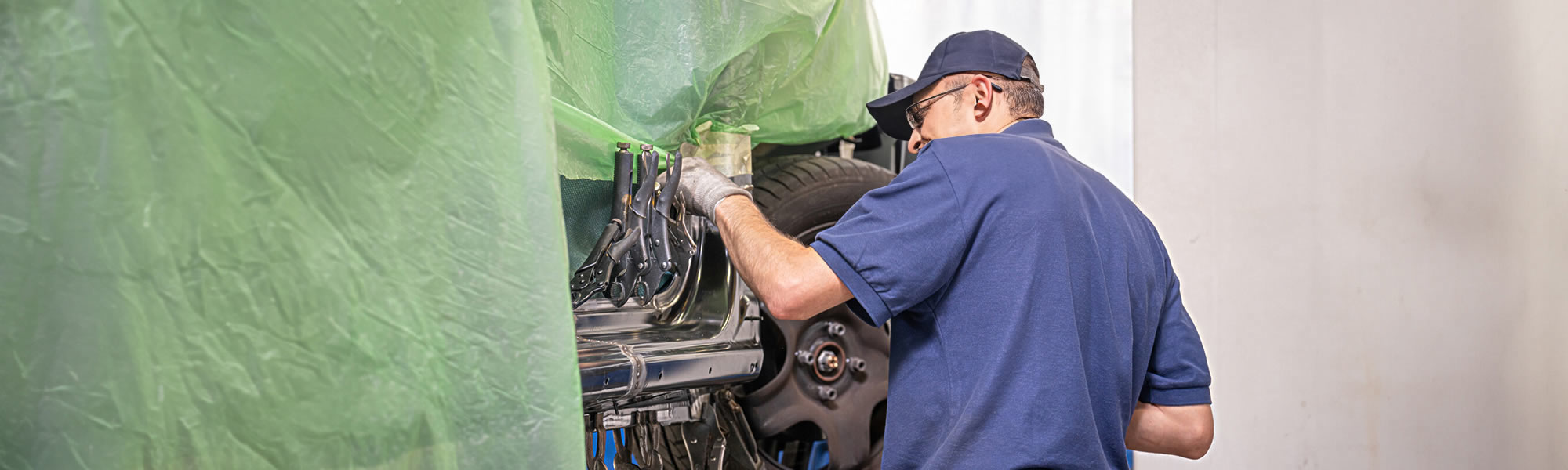 Fahrzeugpflege mit Wenger Carrosserie Fahrzeugbau Basel