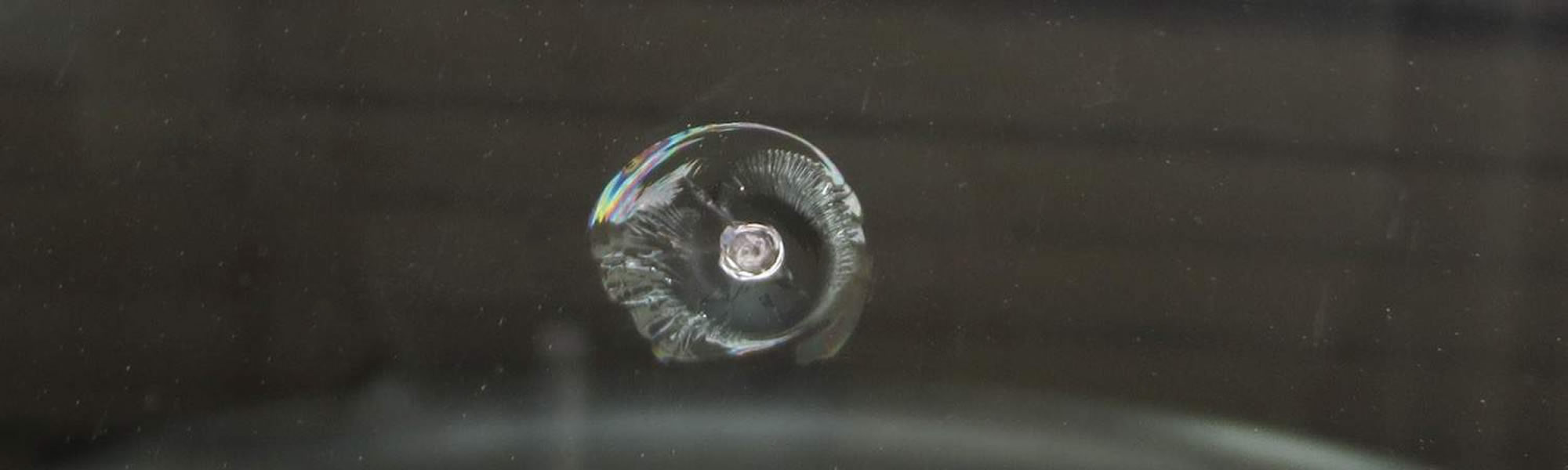 Glas-Reparatur mit Wenger Carrosserie Fahrzeugbau Basel