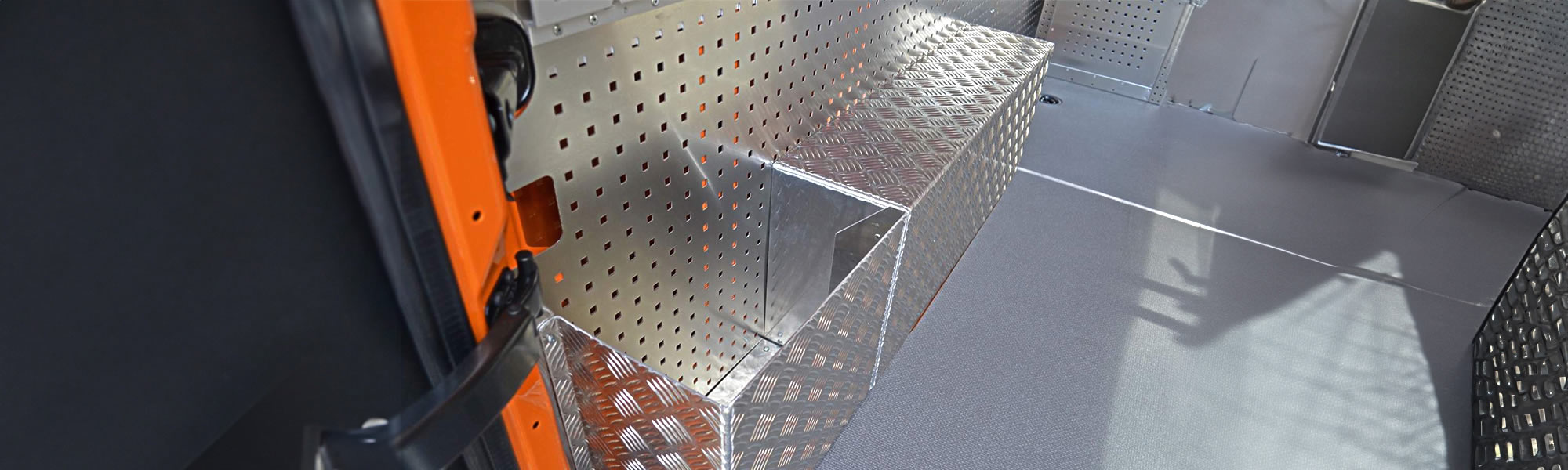 Individueller Ausbau Ausbau in Nutzfahrzeug mit Wenger Carrosserie Fahrzeugbau Basel