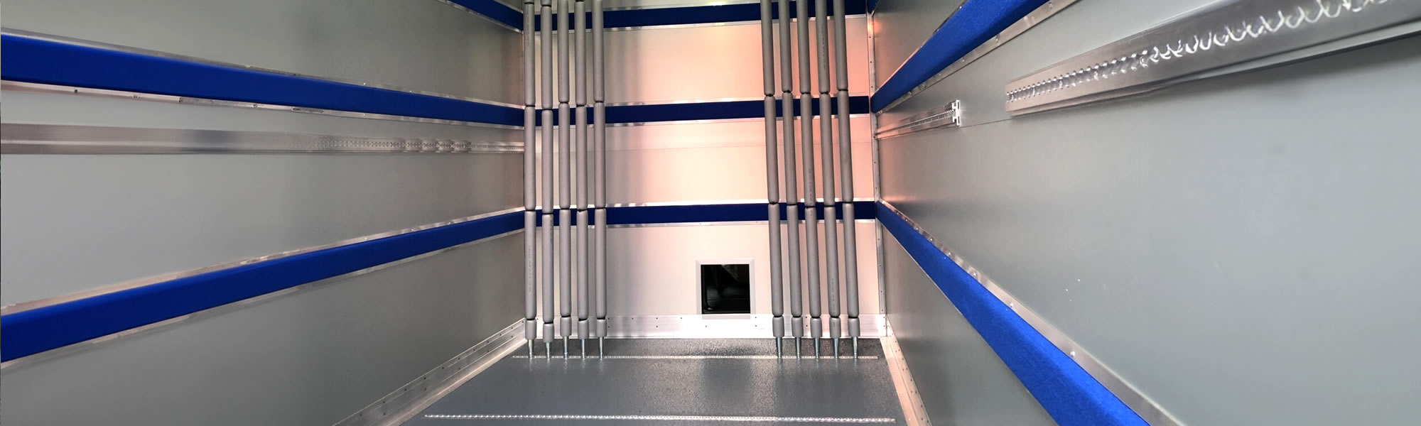 Ladungsicherung in Nutzfahrzeuge mit Wenger Carrosserie Fahrzeugbau Basel