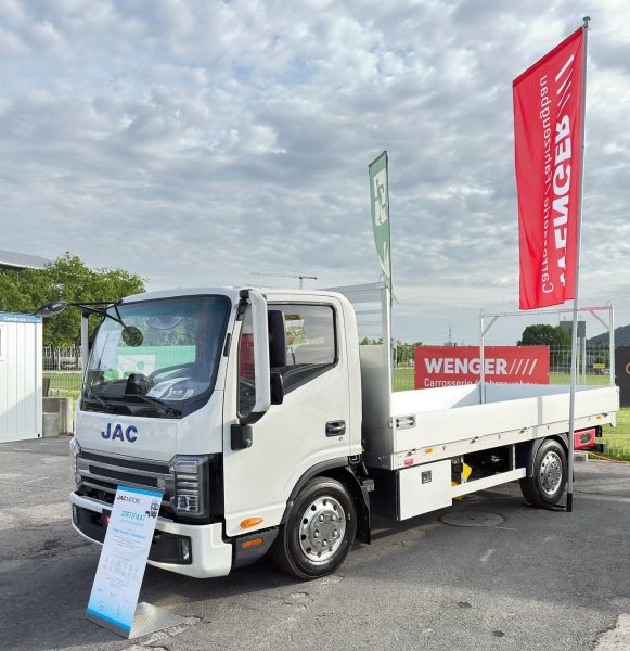 Véhicule utilitaire JAC Motors N42 EV fabriqué par Wenger AG Bâle, département // Véhicule utilitaire JAC Motors N42 EV fabriqué par Wenger AG Bâle, département //