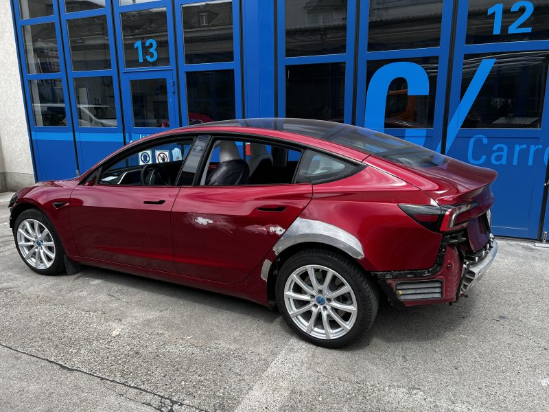 Tesla Privatfahrzeug gepflegt von Wenger AG Basel Abteilung Unfallreparaturen/Unfallinstandstellung/ Tesla Privatfahrzeug gepflegt von Wenger AG Basel Abteilung Unfallreparaturen/Unfallinstandstellung/