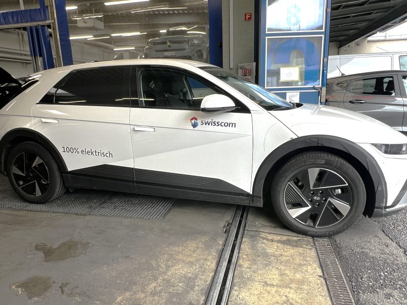 Fahrzeug gepflegt von Wenger AG Basel Abteilung //