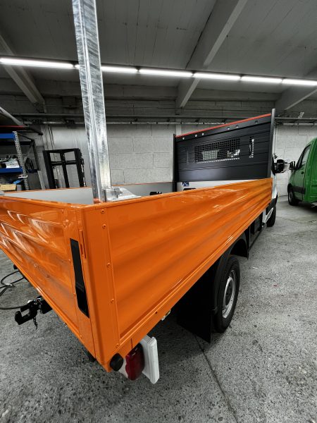 Vehicle maintained by Wenger AG Basel, department /Nutzfahrzeug-Lackierung/