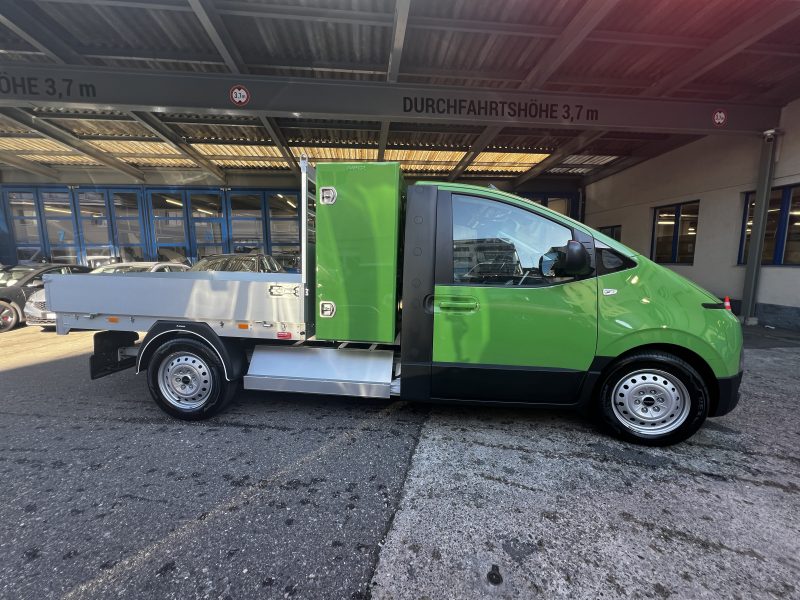 Fahrzeug gepflegt von Wenger AG Basel Abteilung Nutzfahrzeug-Lackierung/Elektro/